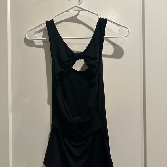 Material Girl with back cut outs. Size Medium. Never worn - Picture 3 of 4